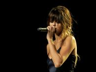 Selena Gomez szokuje kreacjami na koncertach